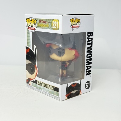 Funko Pop Batwoman em caixa branca com janelas transparentes