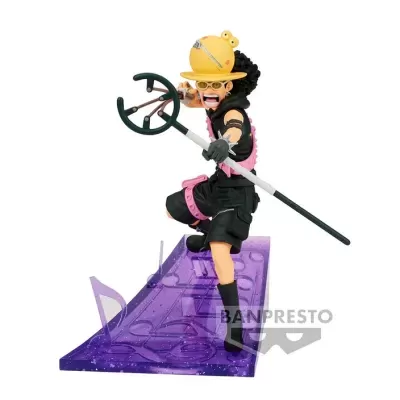 Figura de ação Usopp do anime One Piece com capacete amarelo e suporte roxo