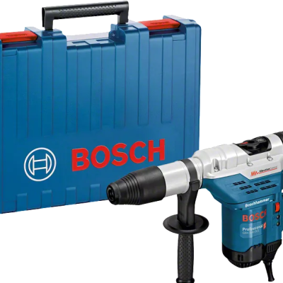 Furadeira Bosch profissional com caixa de ferramentas azul
