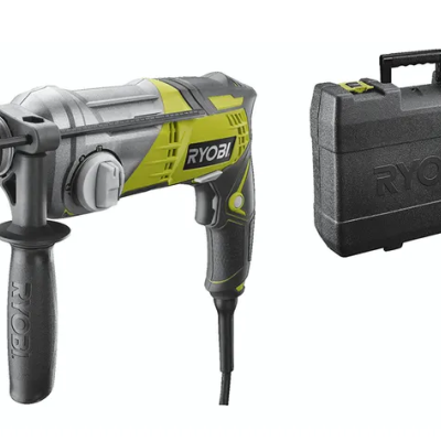 Martelo perfurador elétrico Ryobi cinza e verde com mala preta de transporte.