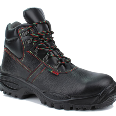 Bota de segurança preta em couro com sola preta e atacadores coloridos