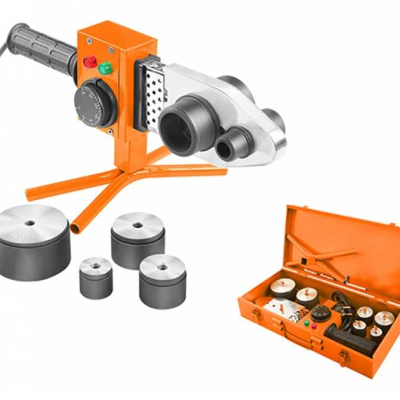 Máquina de soldar canos laranja e preto com acessórios e caixa de ferramentas laranja