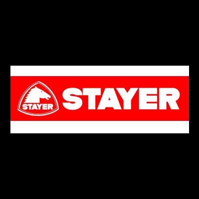 Logótipo STAYER com árvore branca em triângulo vermelho e texto STAYER em branco