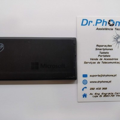 Dispositivo Microsoft preto e cartão de visita Dr.Phone