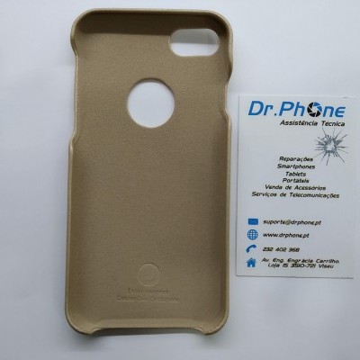 capa protetora bege para telemóvel ao lado de cartão de visita da Dr.Phone