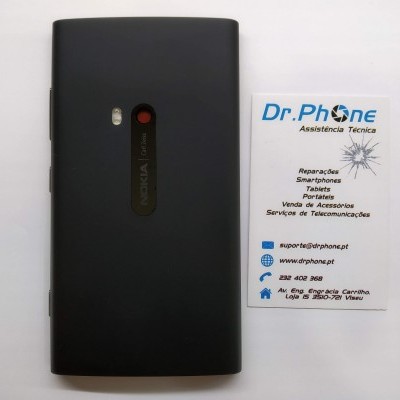 Telemóvel preto Nokia com cartão de visita do Dr. Phone ao lado