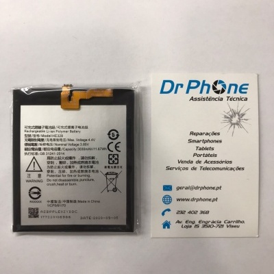 Bateria de polímero lítio com texto e cartão de visita da Dr Phone em fundo branco