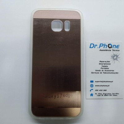 Capa castanha metálica para Samsung Galaxy S7 edge ao lado de cartão de visita da assistência técnica Dr.Phone