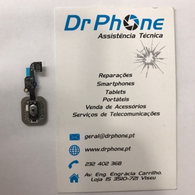 Peça eletrónica pequena e metálica com cartão de visitas da DrPhone
