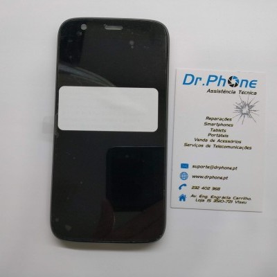 Telemóvel preto com etiqueta branca ao lado de cartão de visita da Dr.Phone