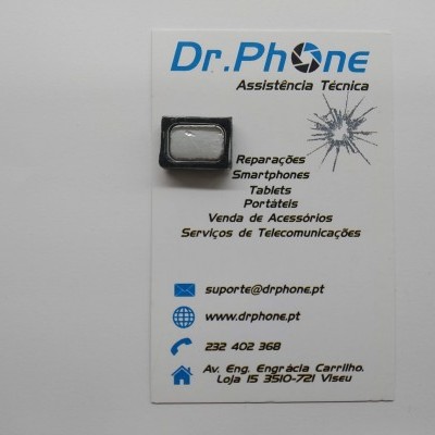 Cartão de visita da empresa Dr.Phone Assistência Técnica com peça preta retangular em cima