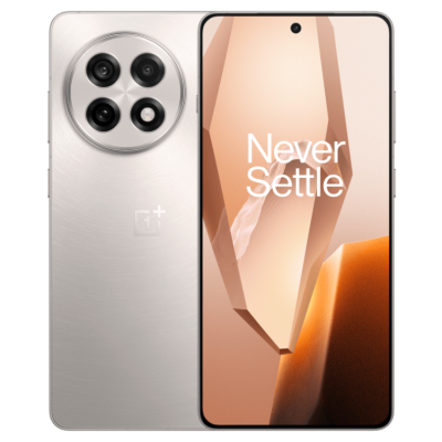 Smartphone OnePlus prateado com câmara traseira quádrupla e ecrã frontal com texto 'Never Settle'.