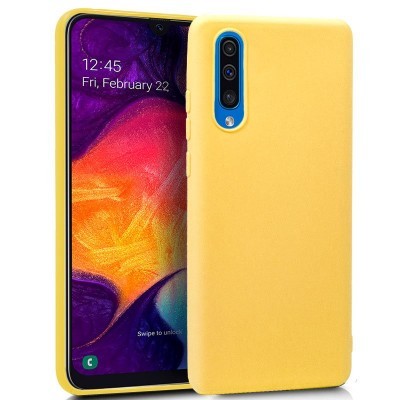 Smartphone com capa amarela e ecrã colorido