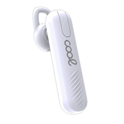 Auricular Bluetooth branco com gancho para orelha e texto 'cooe'