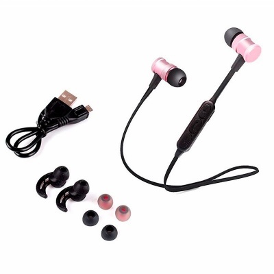Auriculares intra-auriculares sem fios rosa com acessórios e cabo USB preto