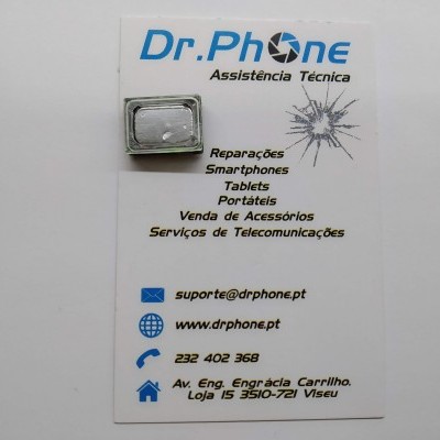 Cartão de visita com texto da Dr. Phone e pequeno objeto metálico