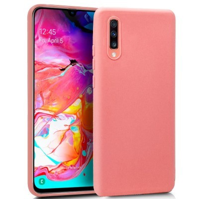 Smartphone com capa protetora rosa e ecrã a mostrar data e hora