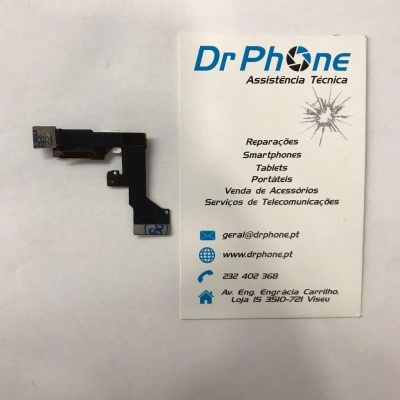 Peça eletrónica preta e cartão de visita da empresa Dr Phone Assistência Técnica