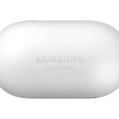 Caixa branca de carregamento de auriculares Samsung com texto impresso