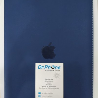 Capa azul com logotipo Apple e cartão de visita DrPhone