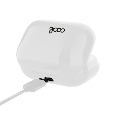 Estojo branco brilhante com logótipo e porta USB tipo C