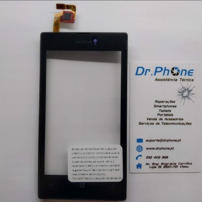 Ecrã tátil preto para smartphone Nokia com fita flexível e autocolante, ao lado de cartão Dr.Phone em fundo branco