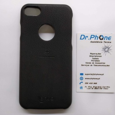 Capa de telemóvel preta texturizada ao lado de cartão de assistência técnica Dr. Phone