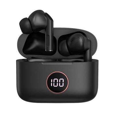 Auriculares sem fios pretos num estojo de carregamento preto com visor digital