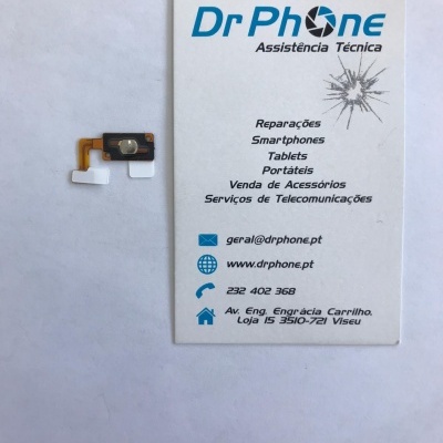 Componente eletrônico pequeno ao lado de cartão de visita da Dr Phone Assistência Técnica