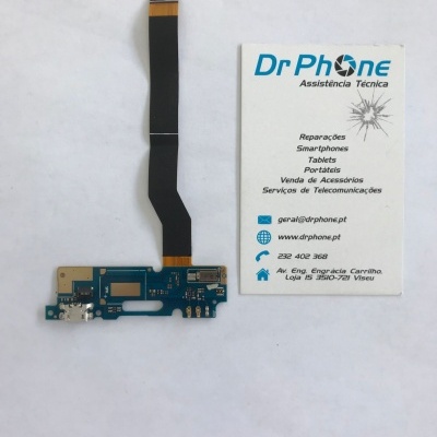 Placa eletrónica azul com conector USB e cartão de assistência técnica Dr Phone