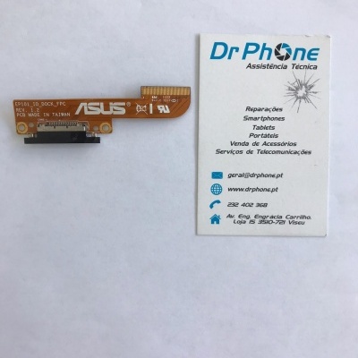 Placa eletrónica Asus laranja ao lado de cartão de visita Dr Phone branco