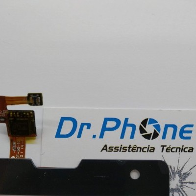 Componente eletrónico com cabo flexível laranja sobre cartão branco com texto azul Dr.Phone Assistência Técnica