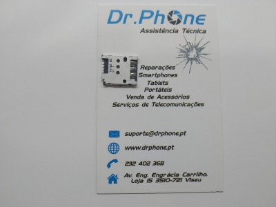 Cartão de visita de assistência técnica Dr.Phone com peça eletrónica e texto em português.