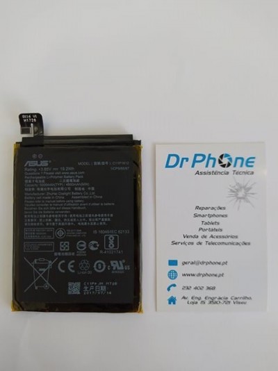 Bateria ASUS preta com texto técnico ao lado de cartão de visita Dr Phone