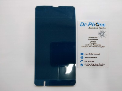 telemóvel preto com ecrã desligado e cartão de visita de assistência técnica Dr.Phone