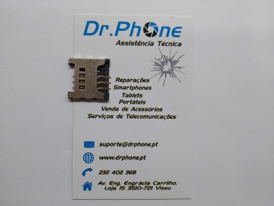 Cartão de visita Dr.Phone Assistência Técnica com componente metálico em cima