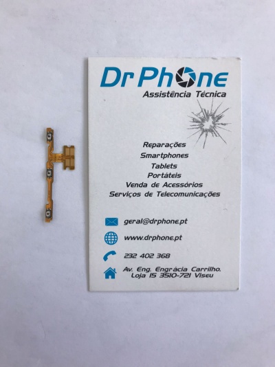 Cartão de visita da Dr Phone e componente eletrónico sobre fundo branco