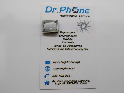 Cartão de visita com texto da Dr. Phone e pequeno objeto metálico