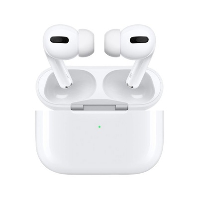 Auriculares sem fios brancos em estojo de carregamento branco aberto