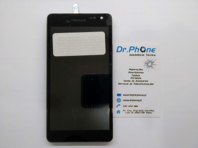 Smartphone Microsoft preto com etiqueta e cartão de visita Dr.Phone