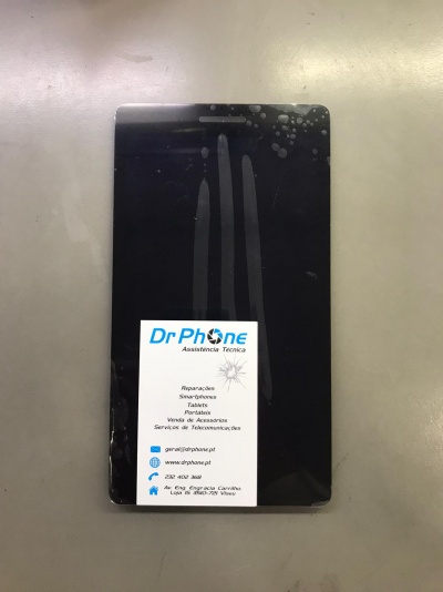 Ecrã touchscreen preto com cartão de visita da Dr Phone