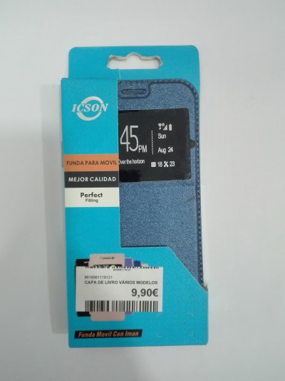 Capa de telemóvel azul com janela transparente embalada em cartão azul com texto e etiqueta de preço.