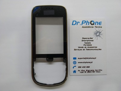 Estrutura frontal preta e dourada para telemóvel ao lado de cartão de visita da Dr.Phone