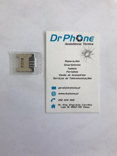 Cartão de visita da Dr Phone e peça eletrónica metálica embalada em plástico