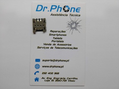 Cartão de visita da Dr.Phone com peça metálica pequena