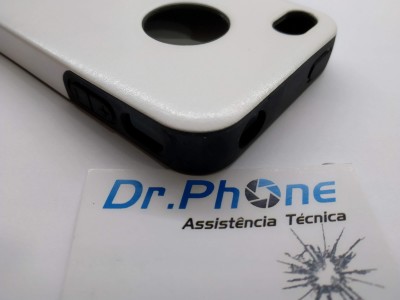 Capa de telemóvel branca com bordas pretas sobre cartão Dr.Phone