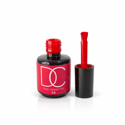 Frasco de verniz de unhas vermelho com pincel aplicador