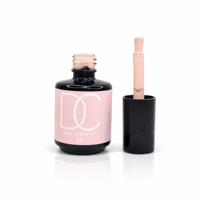 Frasco de verniz para unhas com rótulo rosa aberto ao lado da tampa preta com aplicador