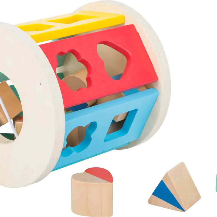 Brinquedo infantil de madeira com formas geométricas coloridas para encaixe