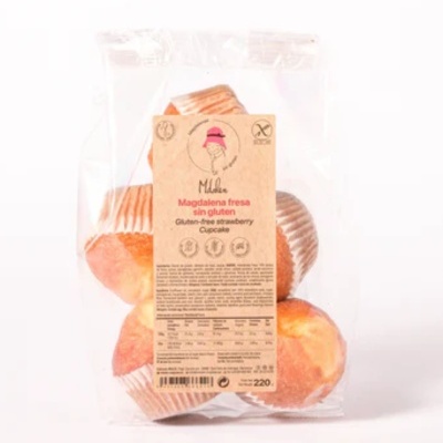 Pacote transparente de magdalenas de morango sem glúten com etiqueta castanha